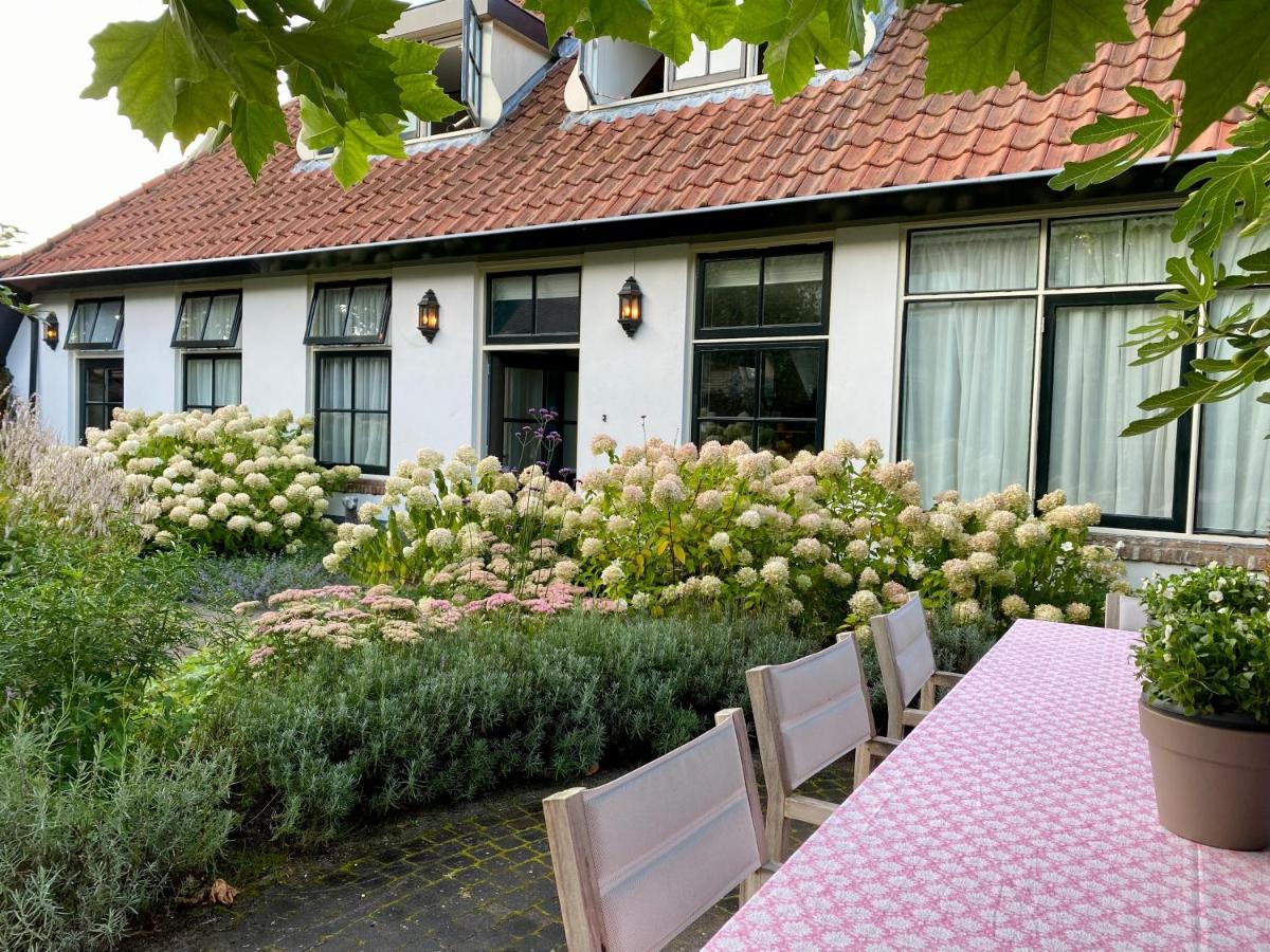 Maison De Sas Bed & Breakfast ลาเรน ภายนอก รูปภาพ