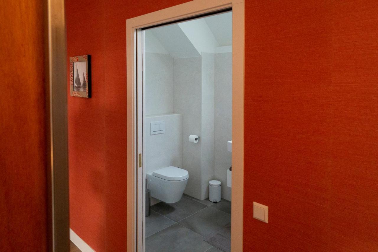 Maison De Sas Bed & Breakfast ลาเรน ภายนอก รูปภาพ