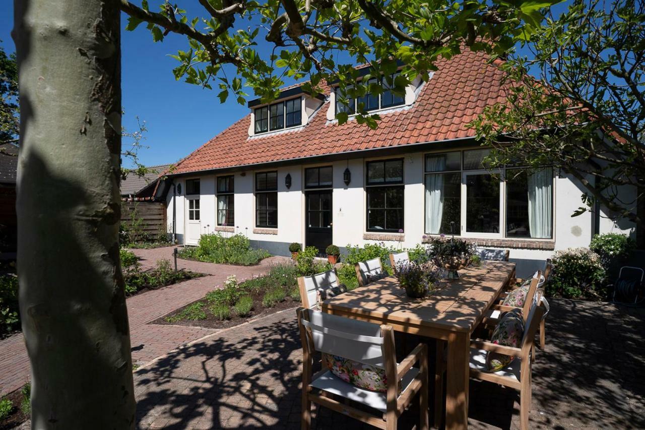 Maison De Sas Bed & Breakfast ลาเรน ภายนอก รูปภาพ