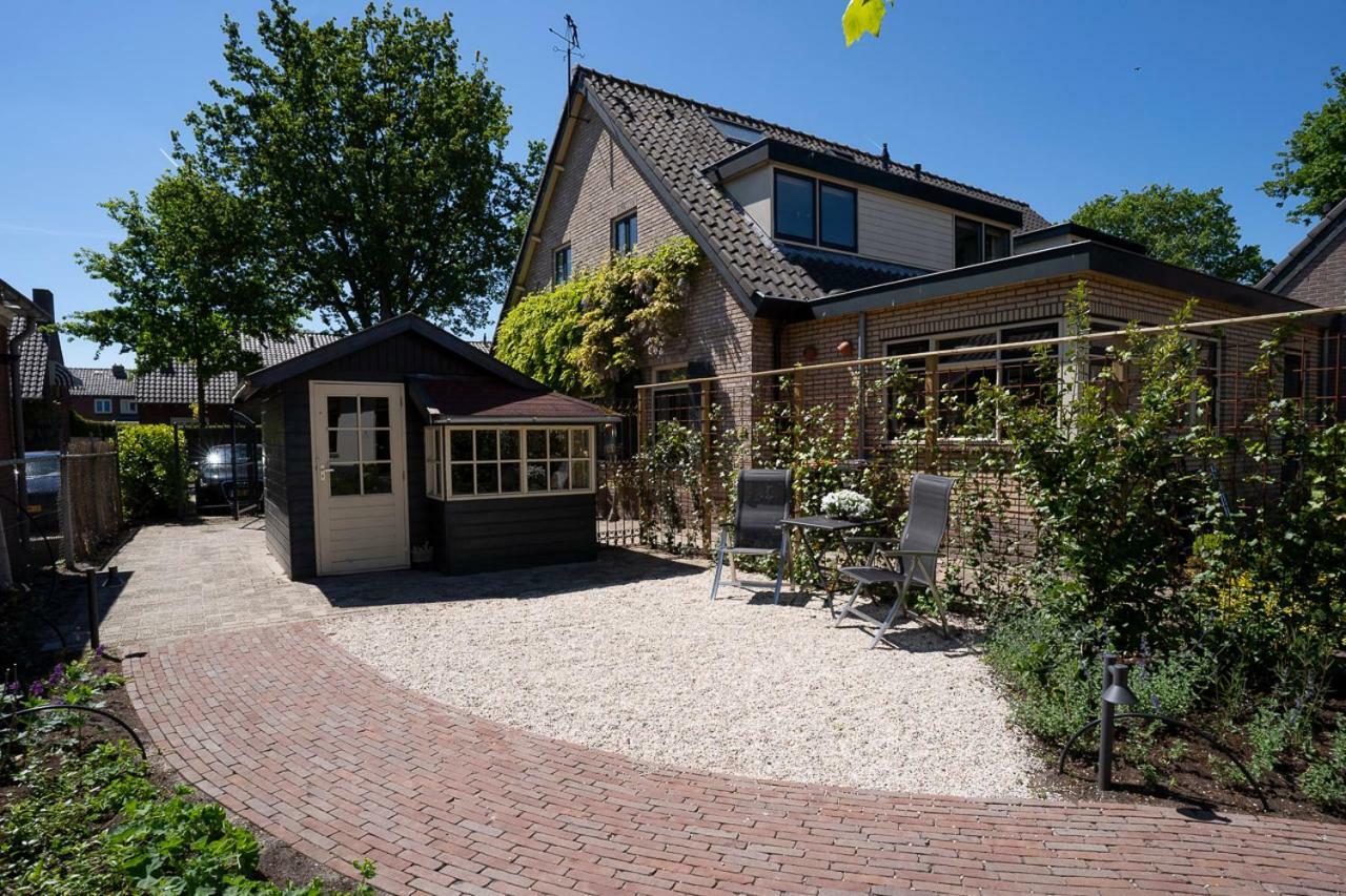 Maison De Sas Bed & Breakfast ลาเรน ภายนอก รูปภาพ